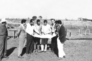 Dia 30 de abril de 1960, escolha do local para as primeiras obras do Iate Clube de Brasília.